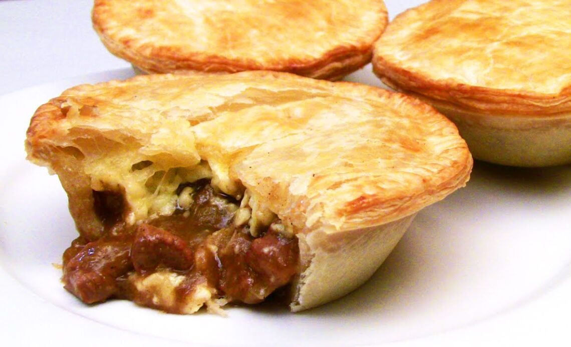 Classic Mince and Cheese Pie 