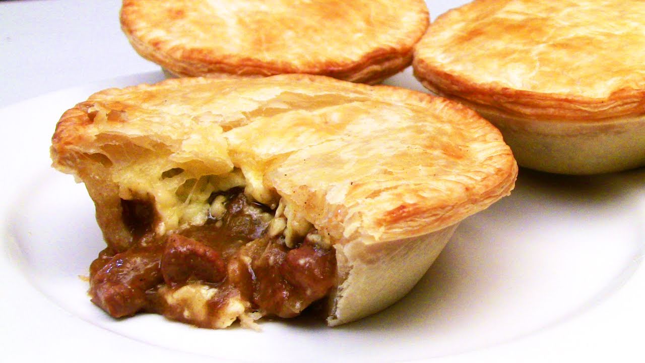 Classic Mince and Cheese Pie 